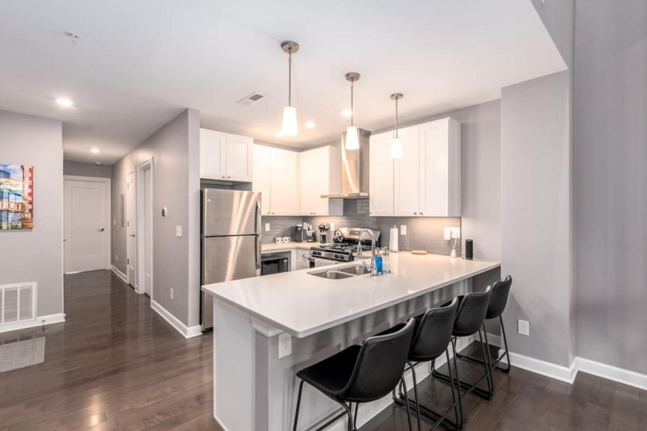 Holiday home Soaring 2-bedroom Parkside Loft Walkable To It