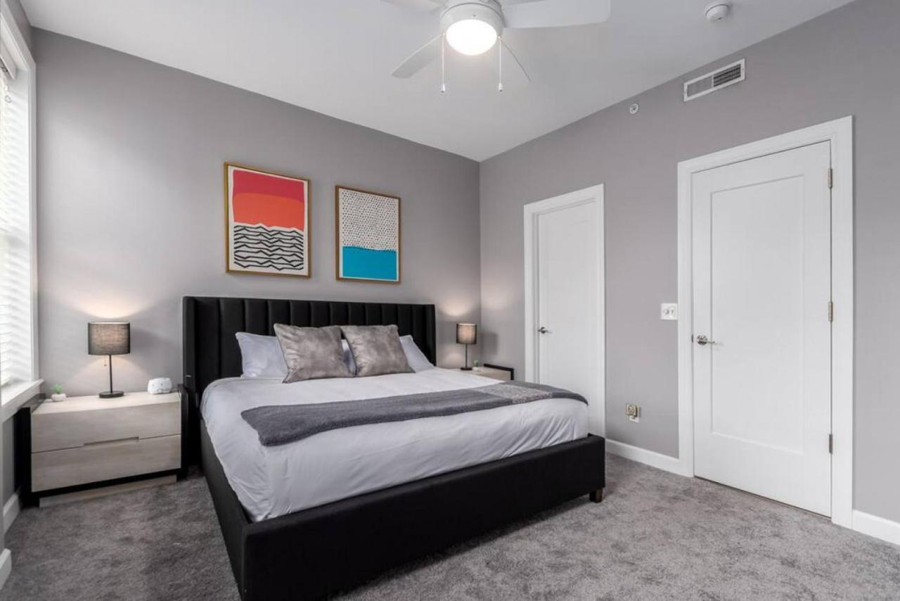 Soaring 2-bedroom Parkside Loft Walkable To It *